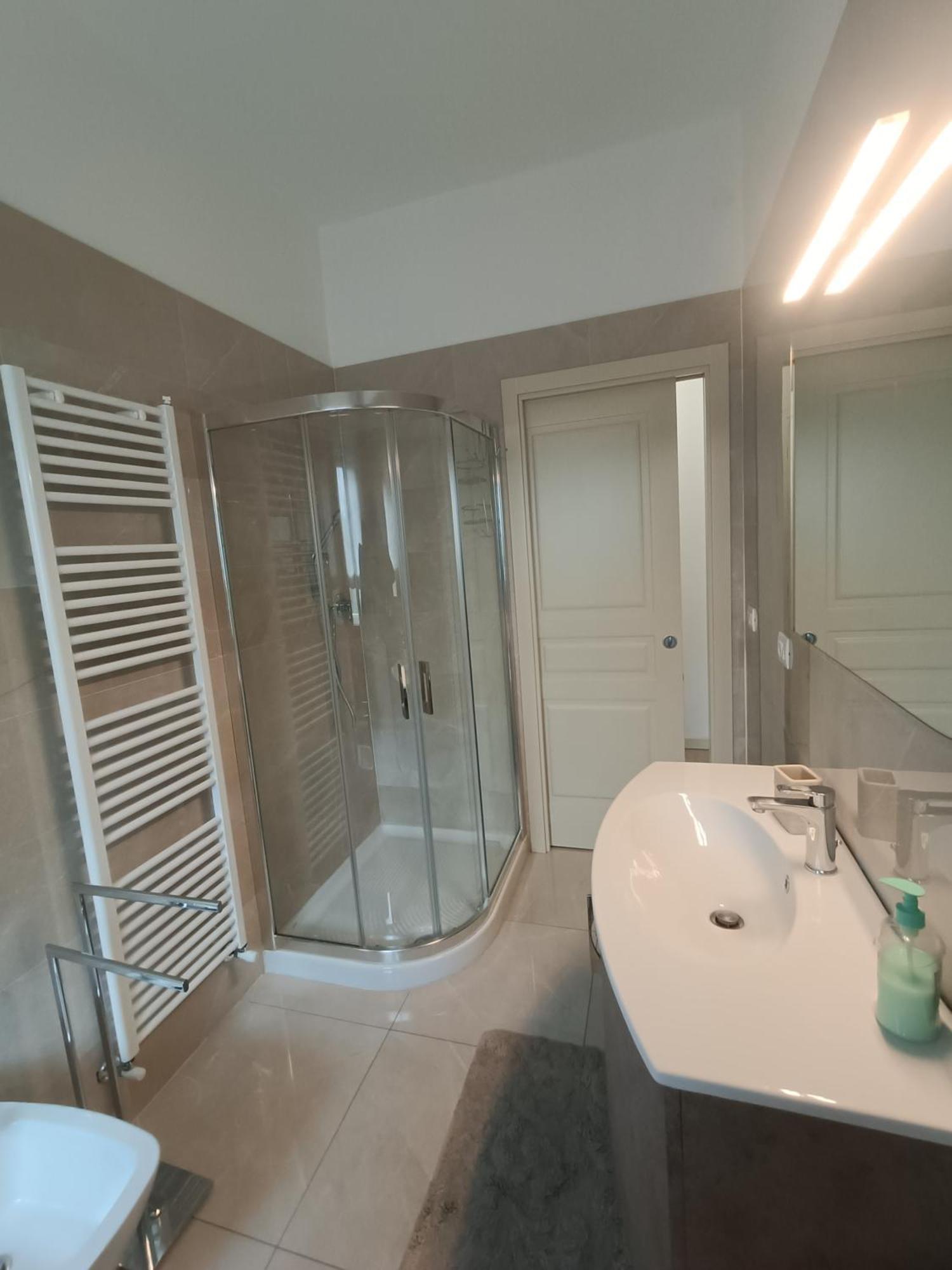 Blancohouse - Berto Luxury Rimini Centro Storico Apartment Luaran gambar