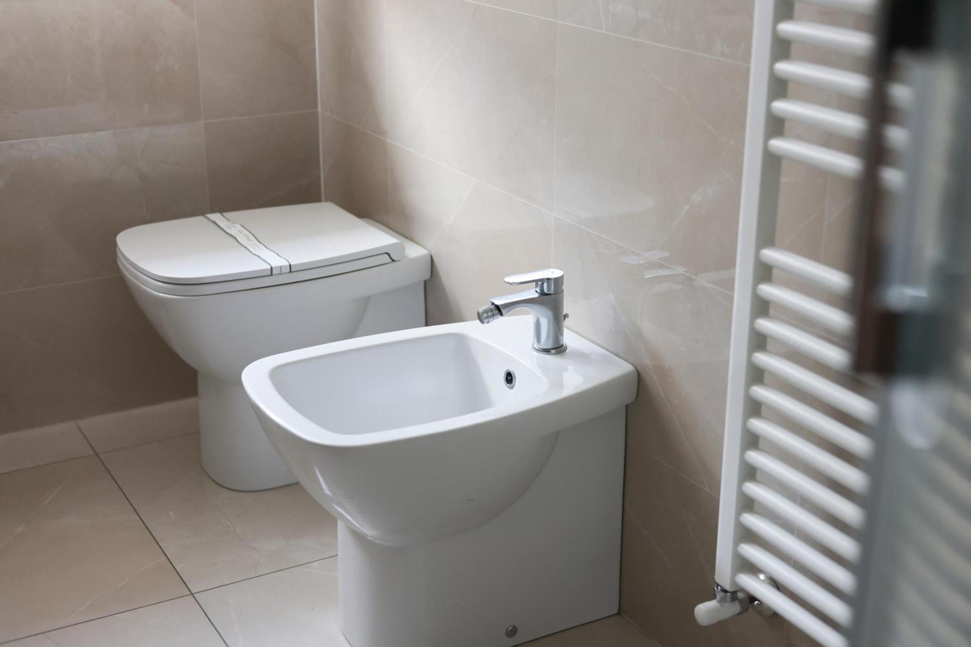 Blancohouse - Berto Luxury Rimini Centro Storico Apartment Luaran gambar