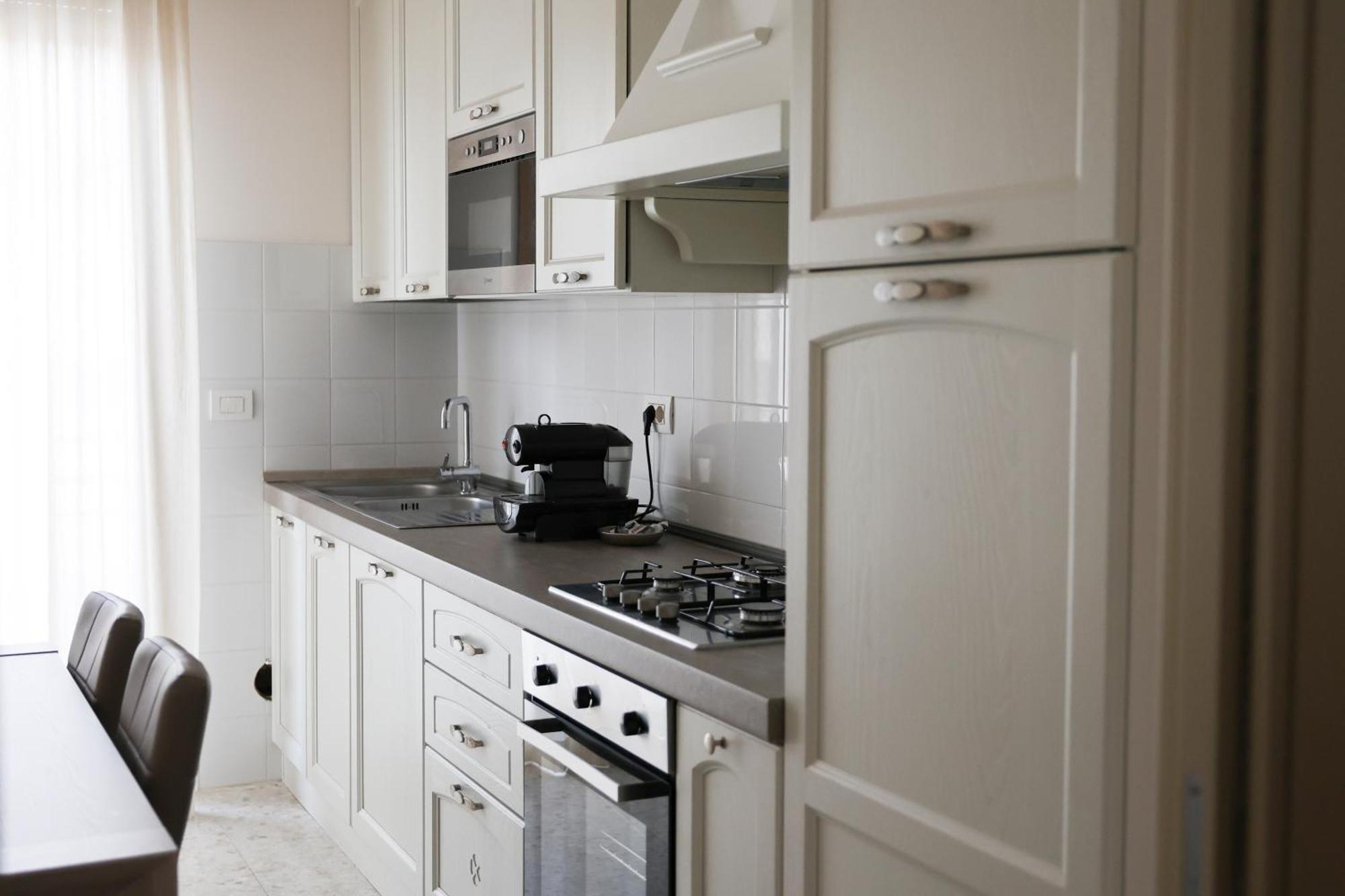 Blancohouse - Berto Luxury Rimini Centro Storico Apartment Luaran gambar
